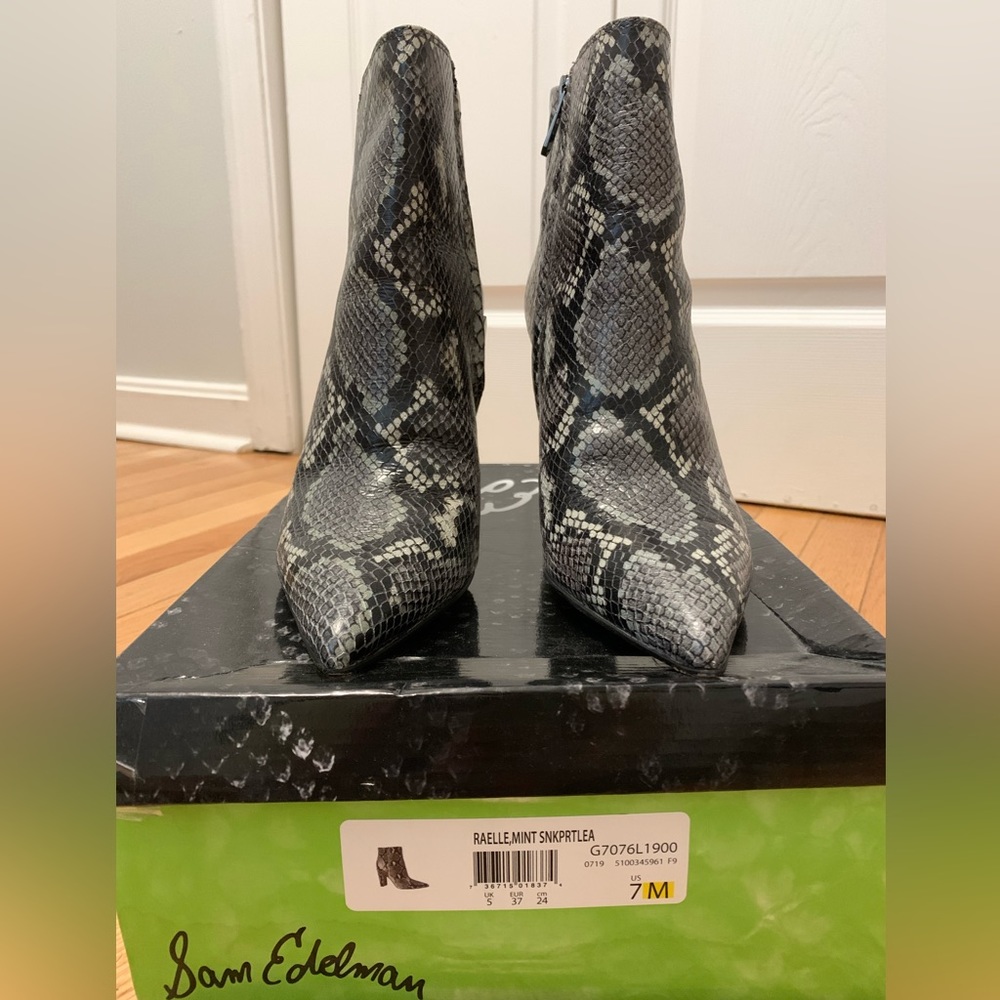 Sam Edelman Raelle ankle booties